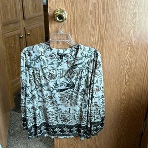 Lucky brand blouse! Smoke free home!